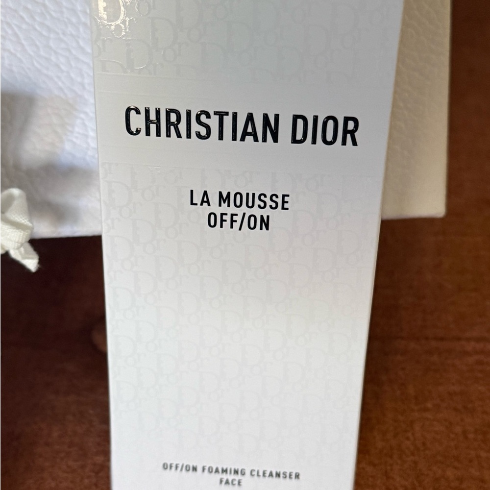 Dior White Pkg w Foaming Cleanser Box, Bag, Pouch and Red Dior Beauty Pouch - Picture 2 of 3